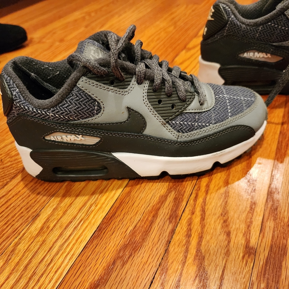 NIKE Air Max
